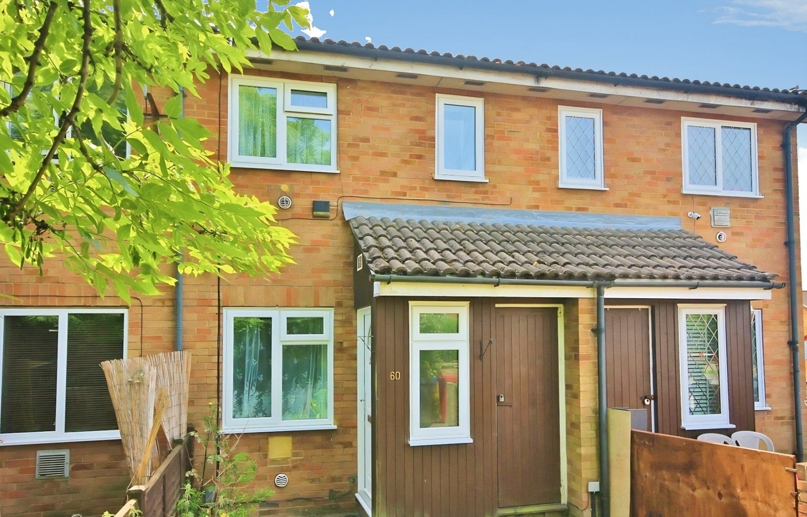 House Meadowbrook Close in Slough