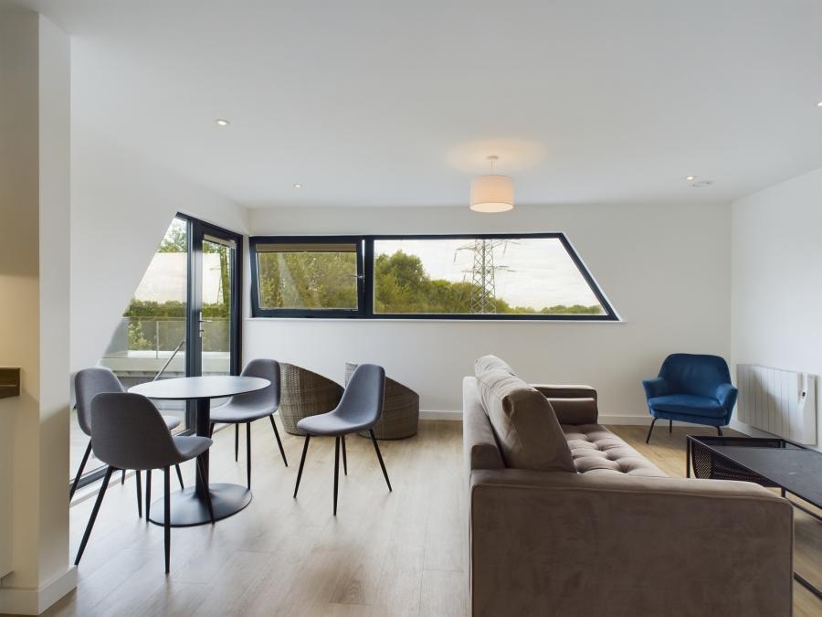 Flat Manorfield in Ashford
