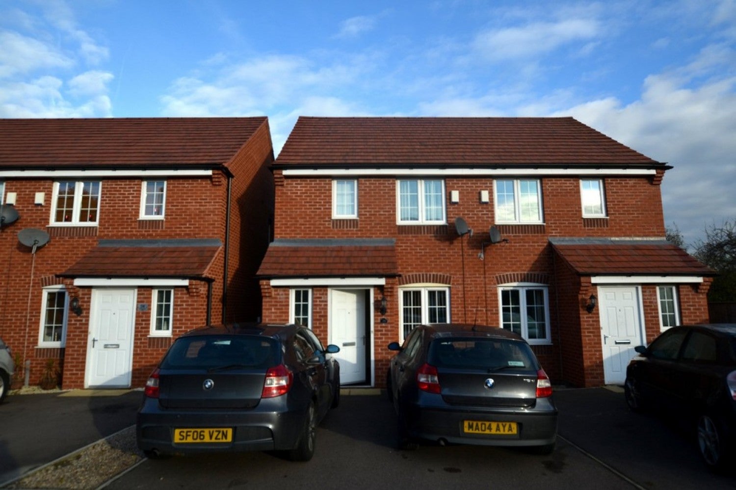 House Market Garden Close in Charnwood
