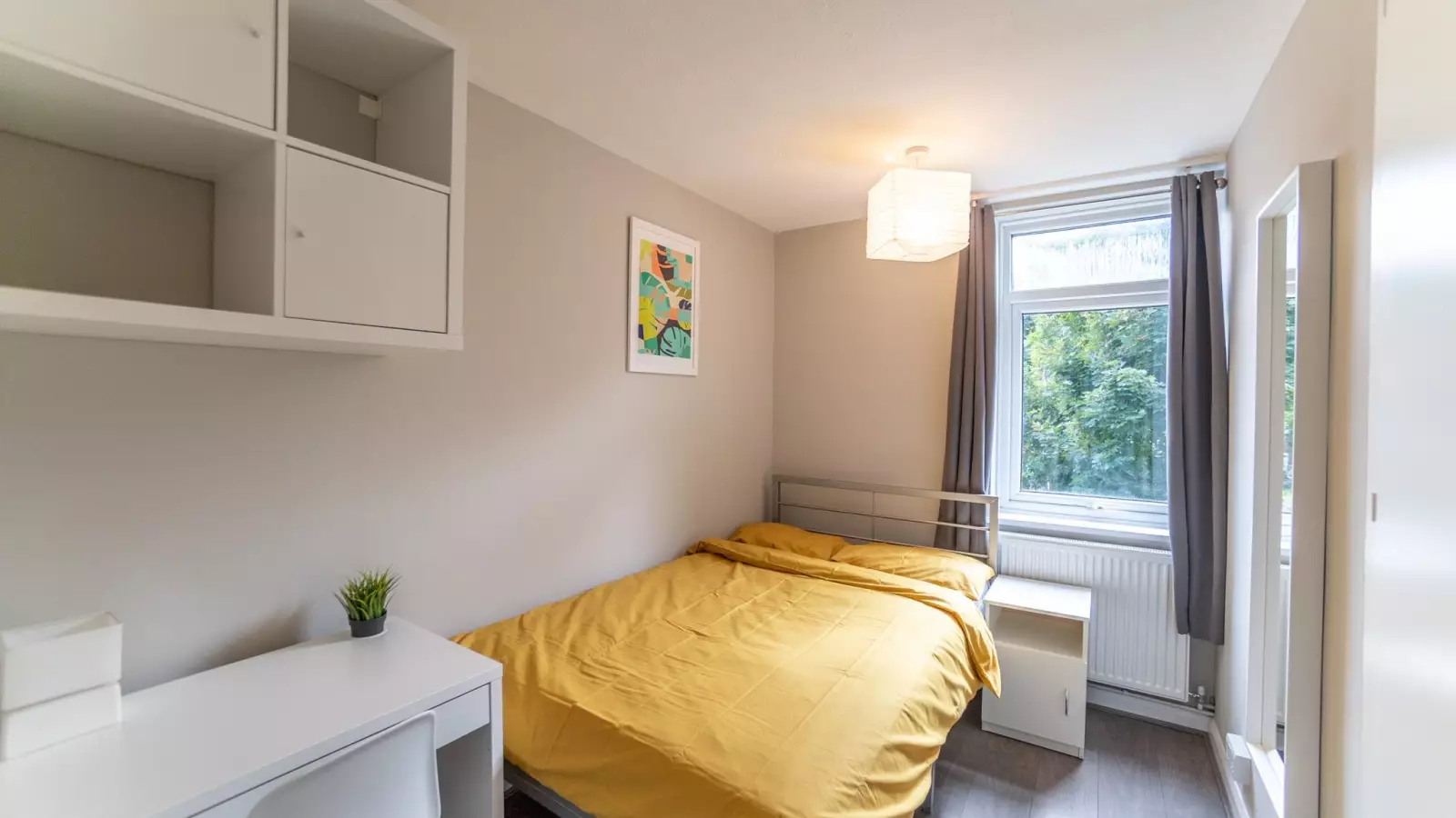 Flat Gough Walk in Greater London