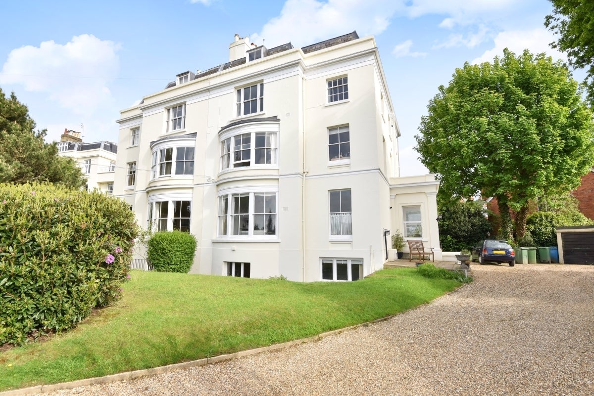 Flat Claremont Road in Tunbridge Wells