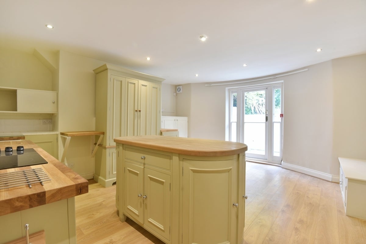 Flat Claremont Road in Tunbridge Wells