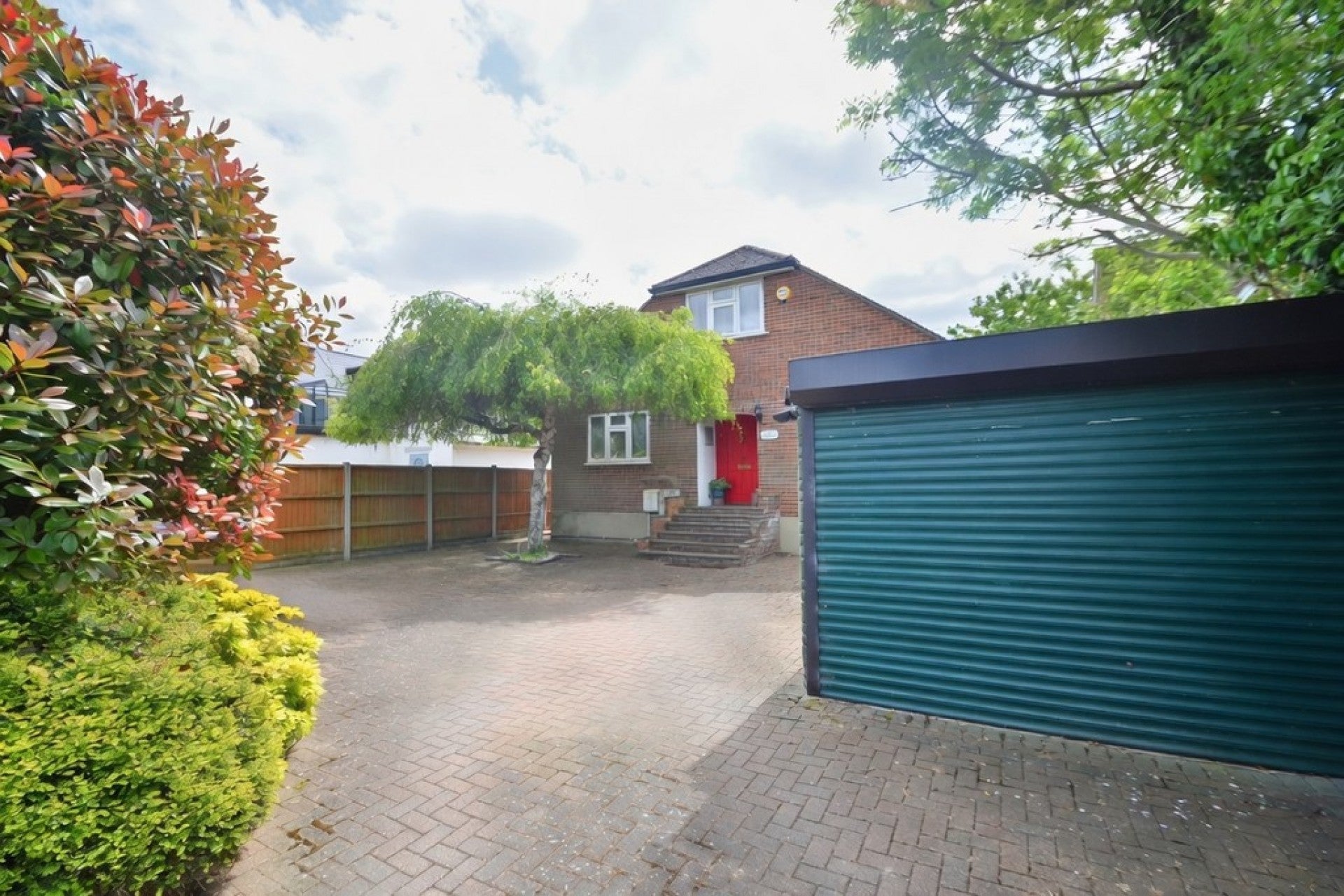 House Ferry Avenue in Borough of Runnymede
