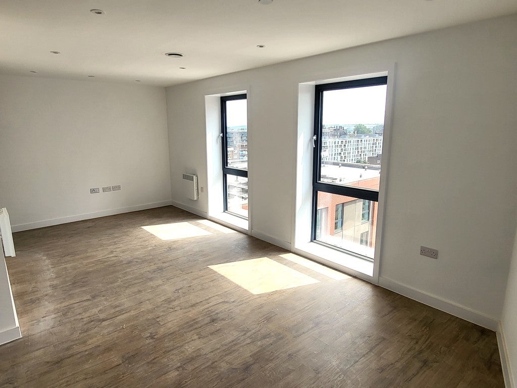 Flat Saxton Lane in Leeds