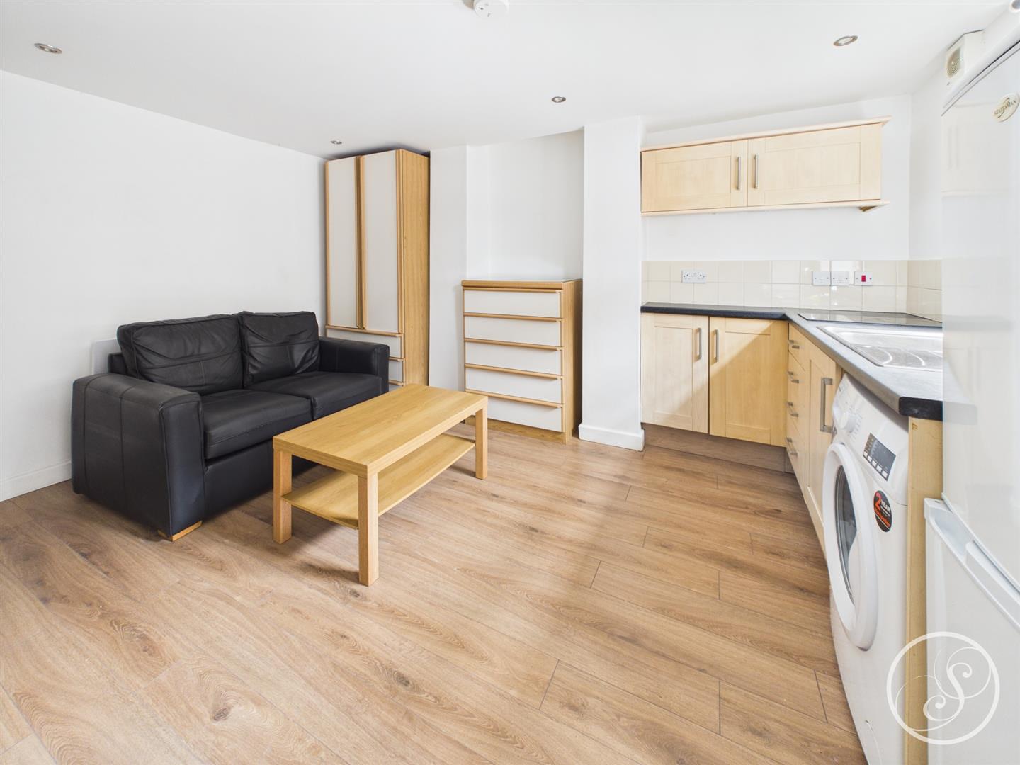 Flat Anderson Avenue in Leeds