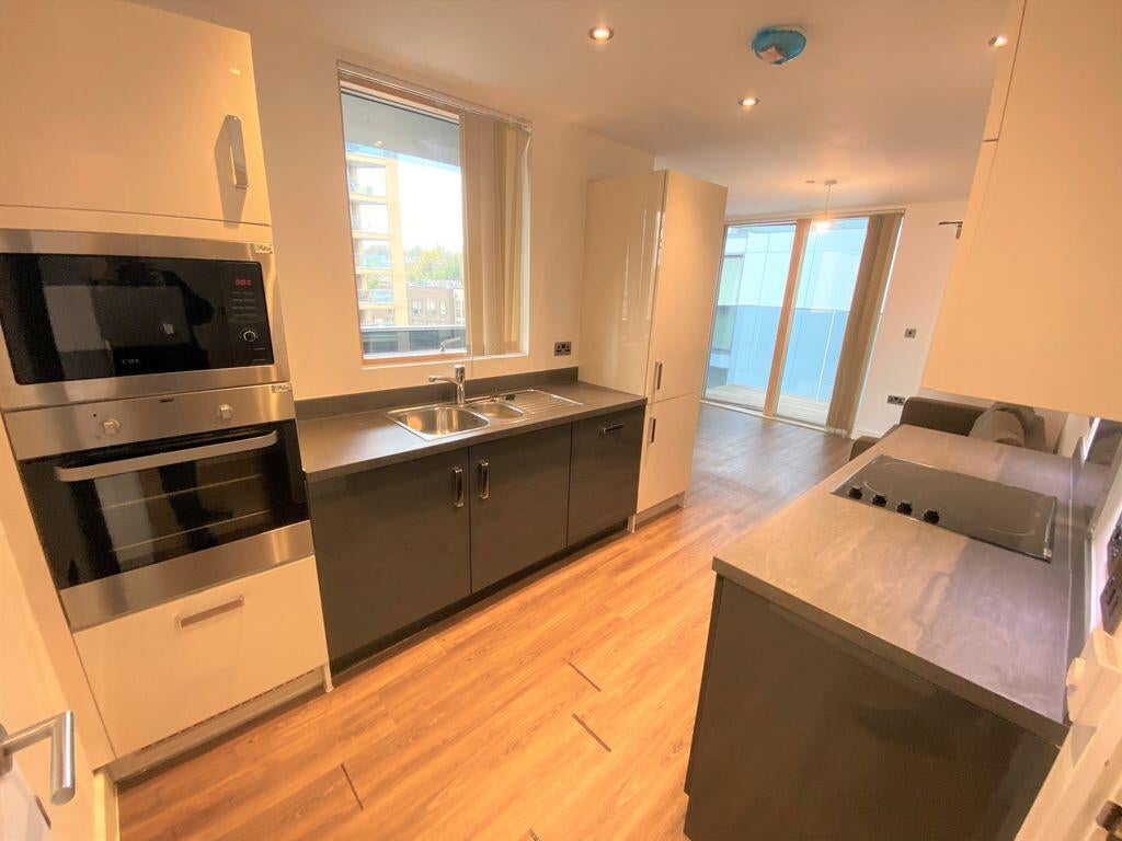 Flat Jerrard Street in Greater London