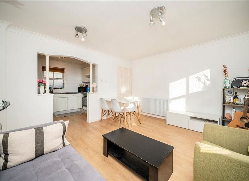 Flat Haberdasher Street in Greater London