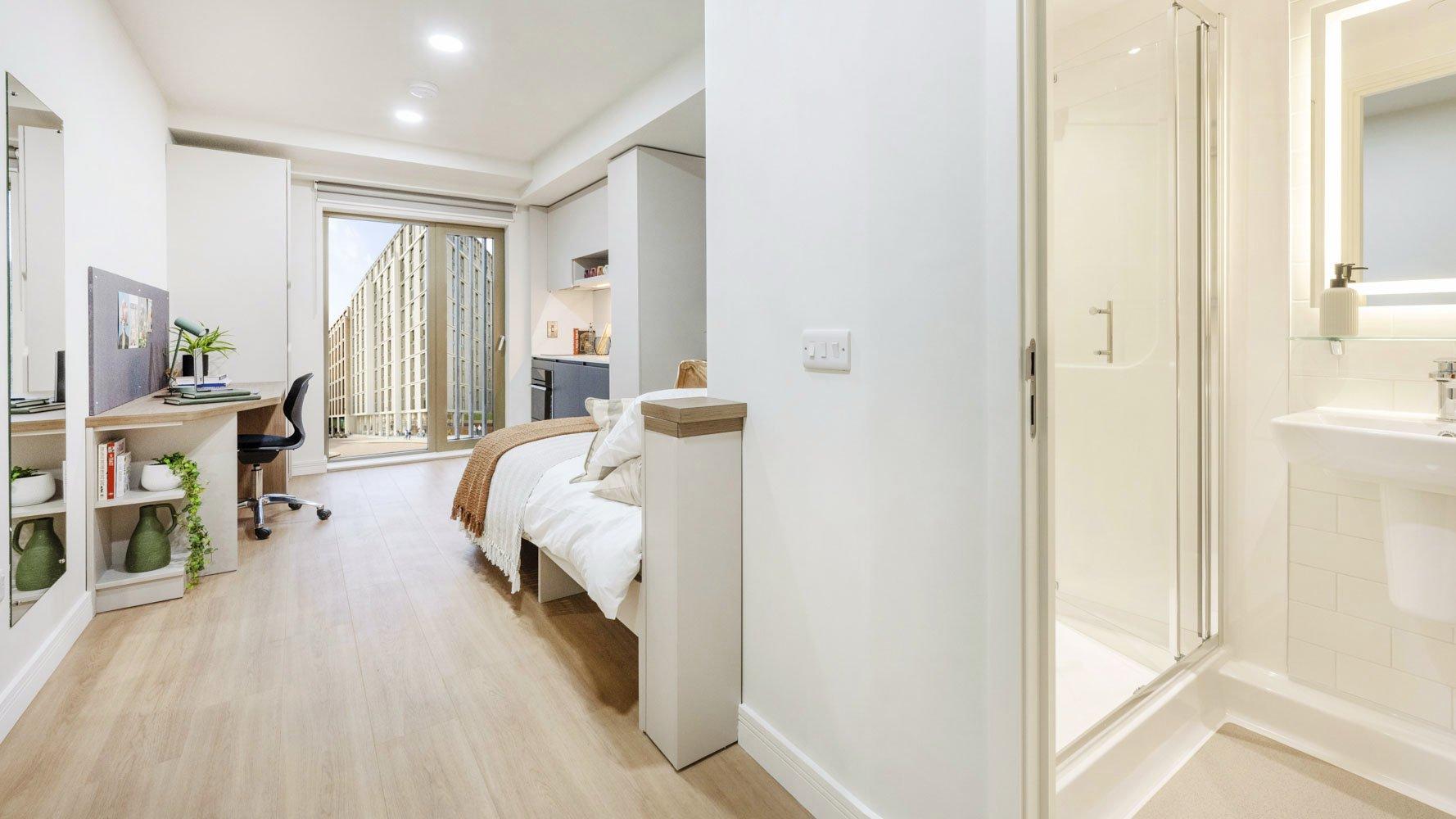 Room Renfield Street in Glasgow