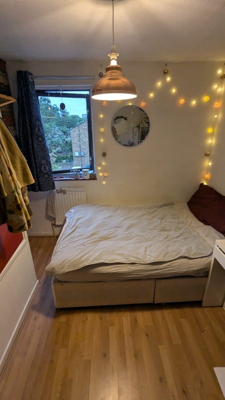 Room Maysoule Road in Greater London