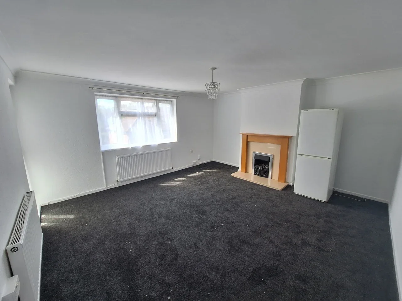 Flat Couchmore Avenue in Greater London