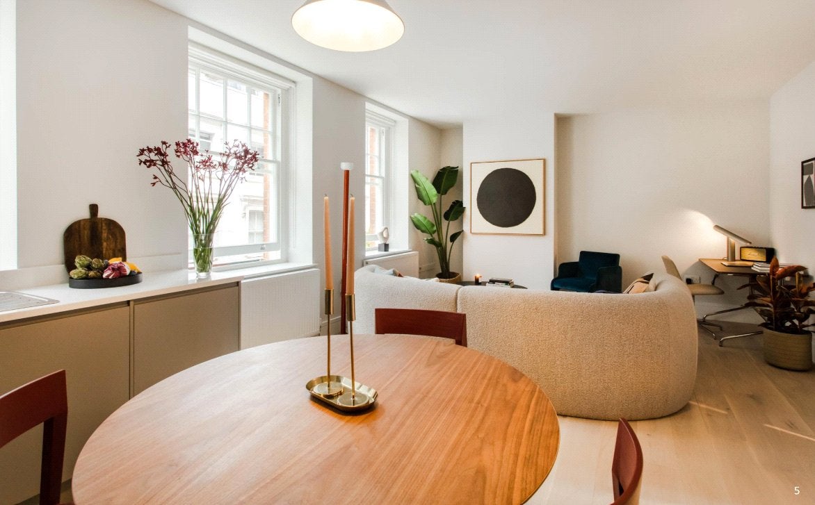 Flat Marylebone Lane in City of Westminster