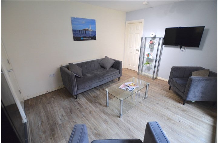 Flat Meldon Terrace in Newcastle upon Tyne