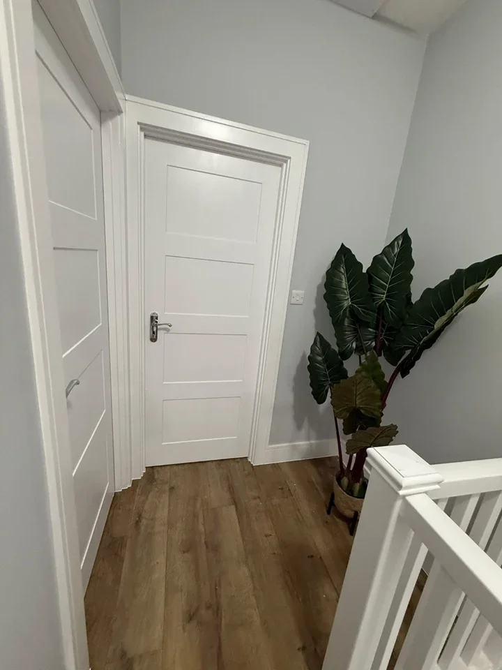 Room Holmewood Road in Greater London