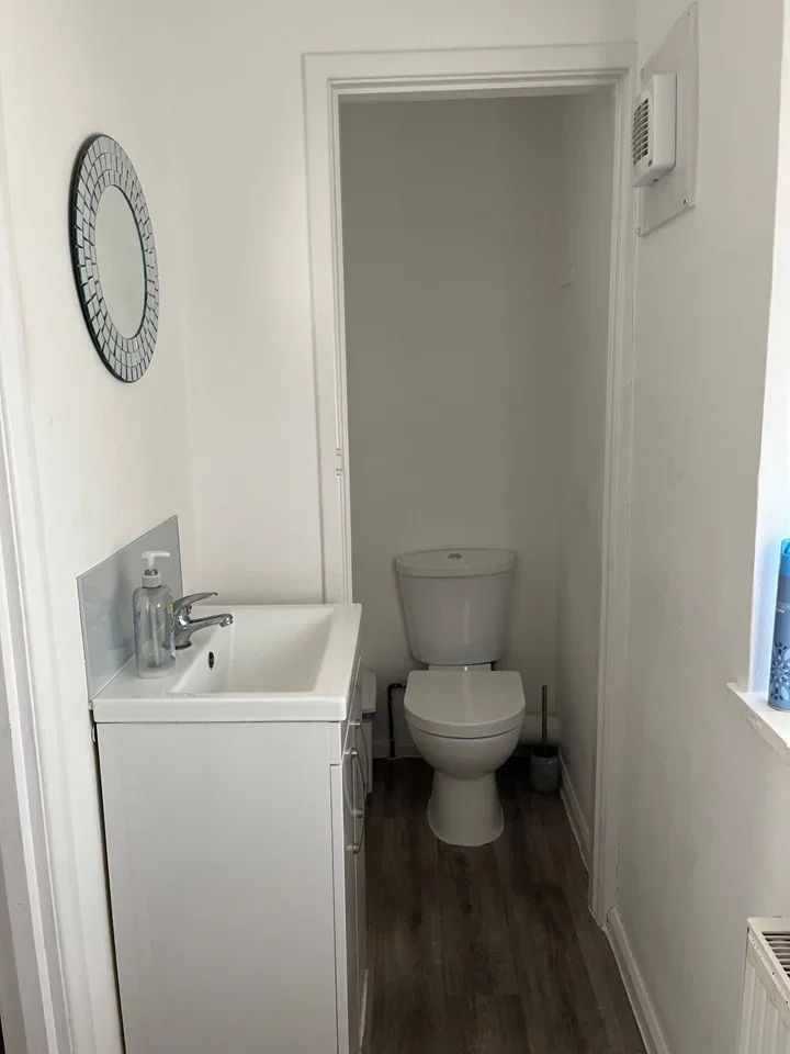 Room Antrobus Road in Amesbury