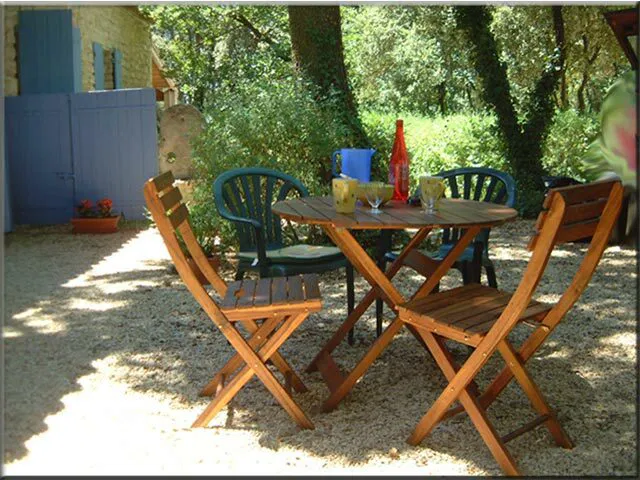 Flat Chemin de Notre-Dame-de-Bon-Remède in Mazan