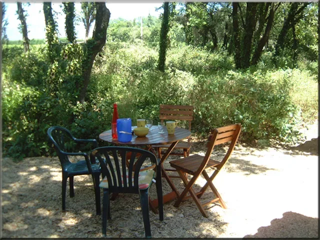 Flat Chemin de Notre-Dame-de-Bon-Remède in Mazan