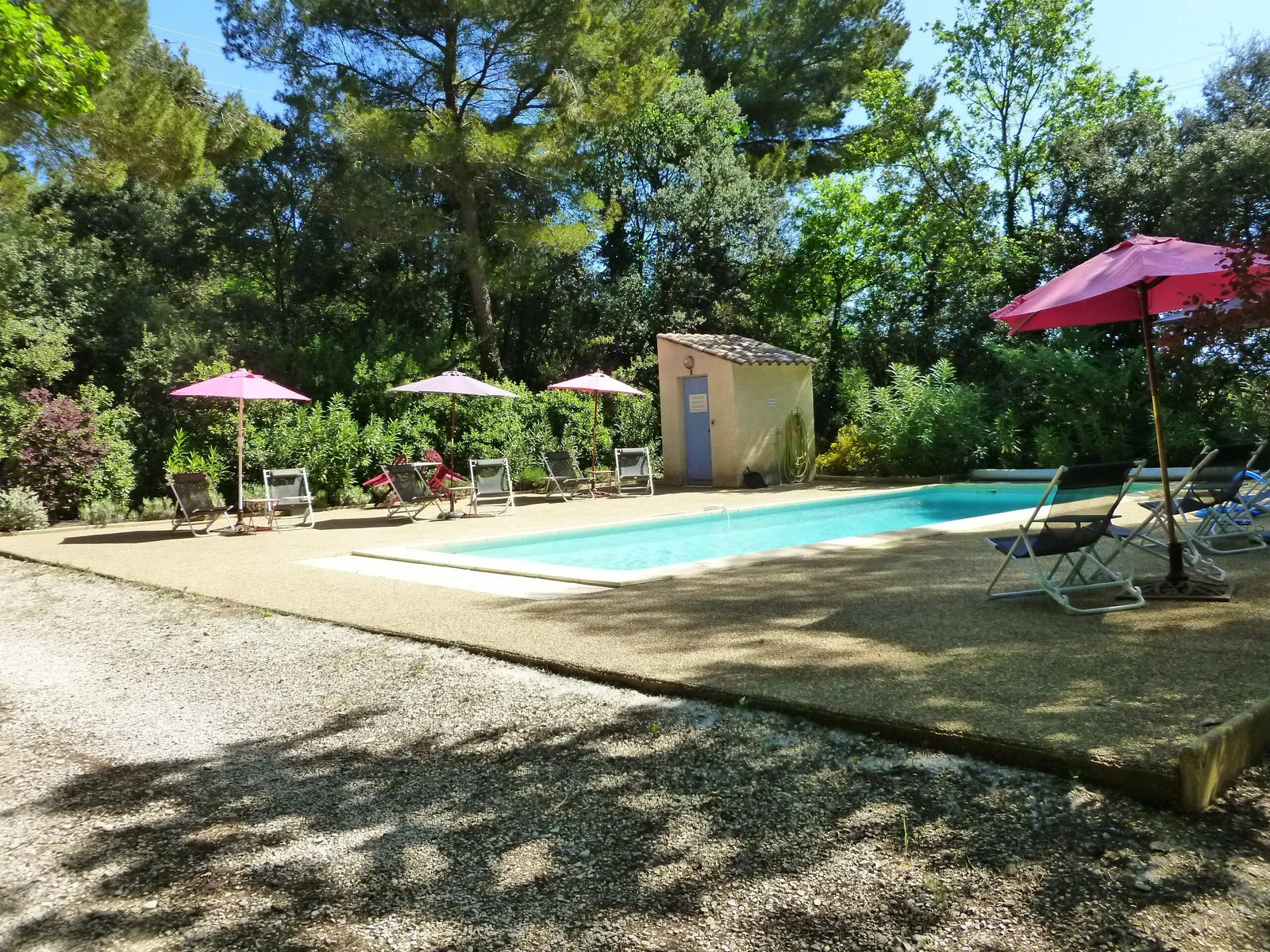 Flat Chemin de Notre-Dame-de-Bon-Remède in Mazan