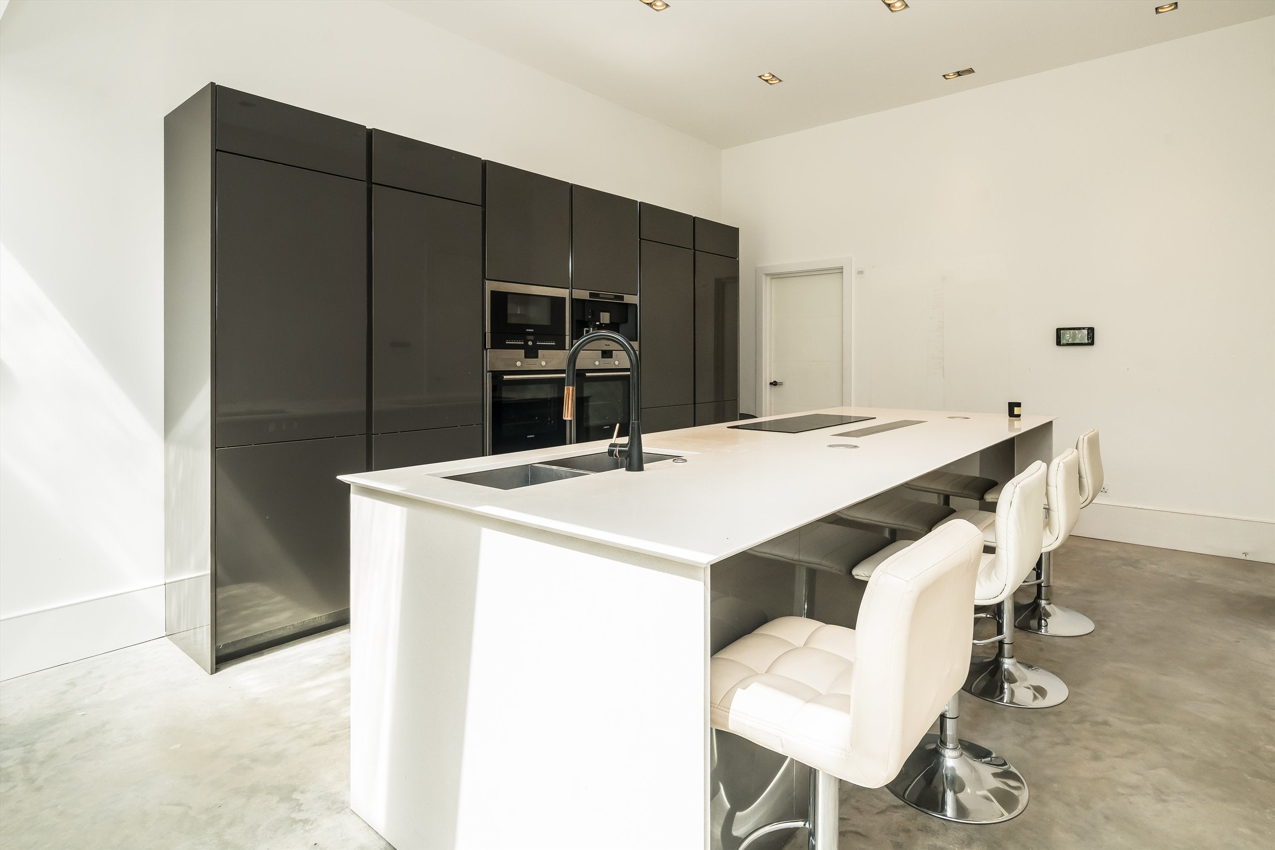 House Walm Lane in Greater London