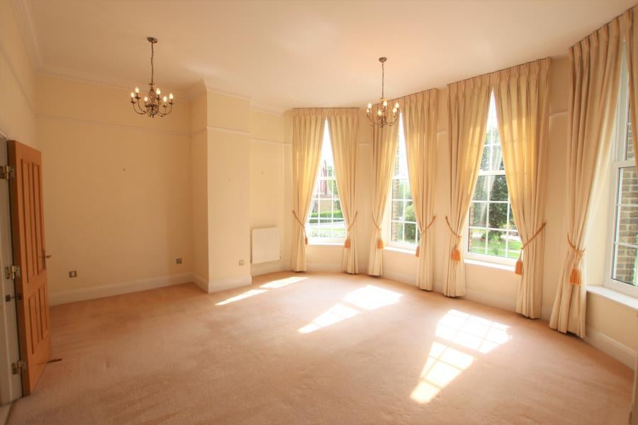Flat Florence Way in Woking