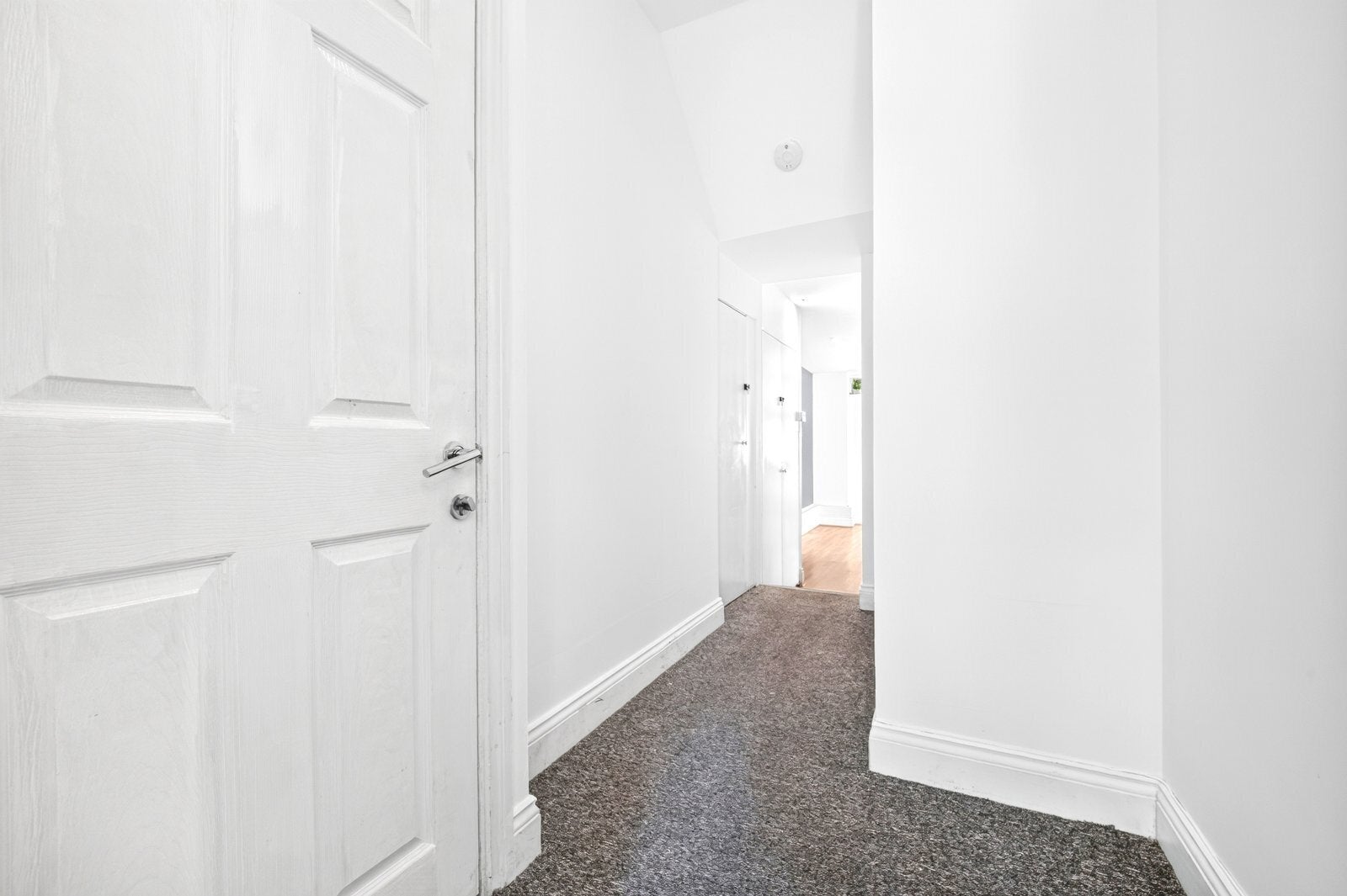 Flat Furley Road in Greater London