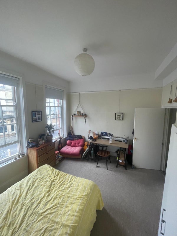 Room Zetland Road in Bristol
