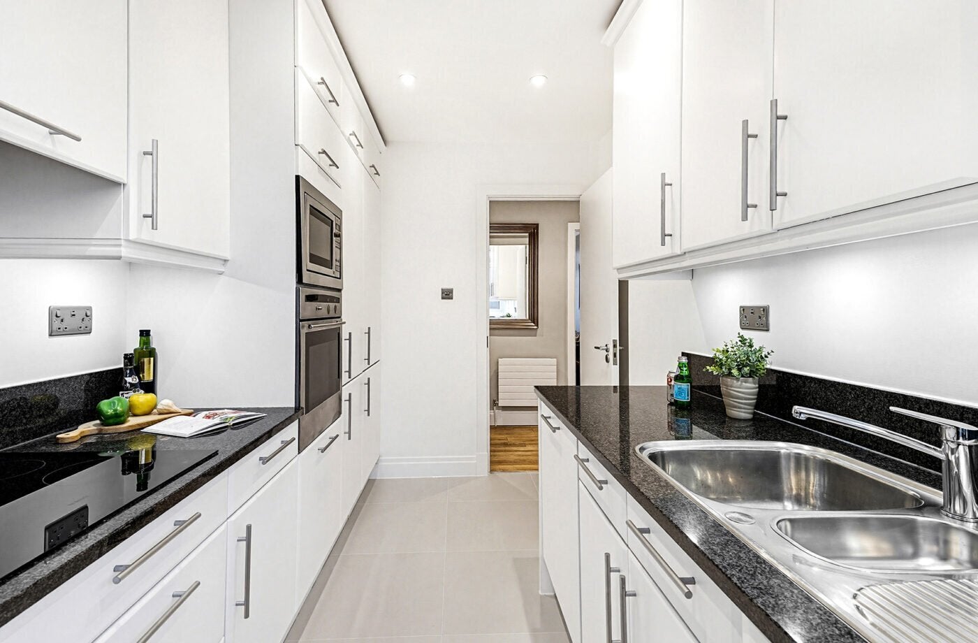 Flat Phillimore Walk in Greater London