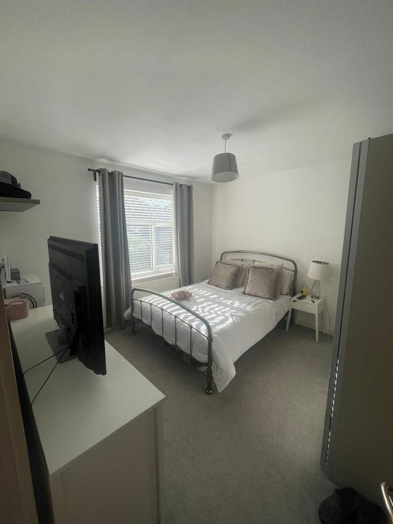 Flat Savoy Road in Bristol