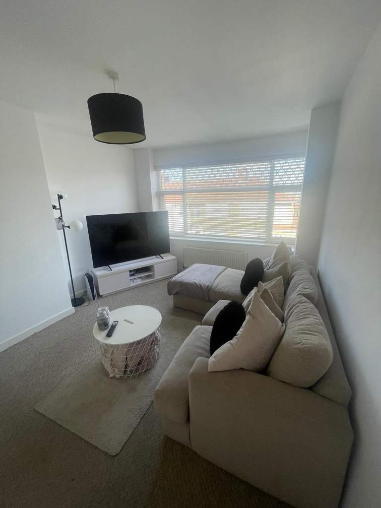 Flat Savoy Road in Bristol