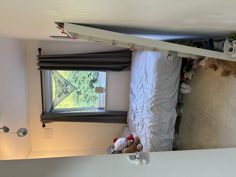 Room Millgate Lane in Manchester