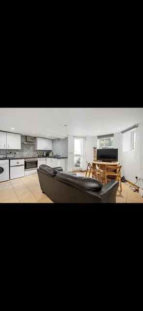 Flat Wilderton Road in Greater London