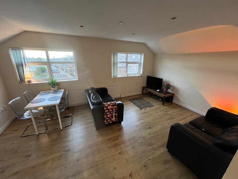 Room Osborne Road in Newcastle upon Tyne
