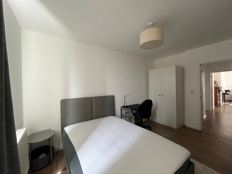 Room Nellie Cressall Way in Greater London