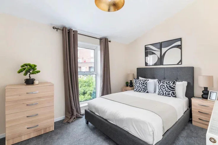 House Maxey Road in Greater London