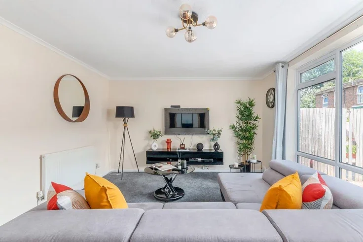 House Maxey Road in Greater London