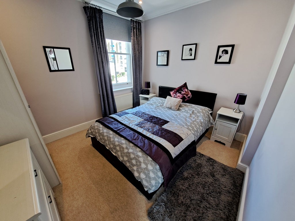 Flat Chiswick Place in Eastbourne