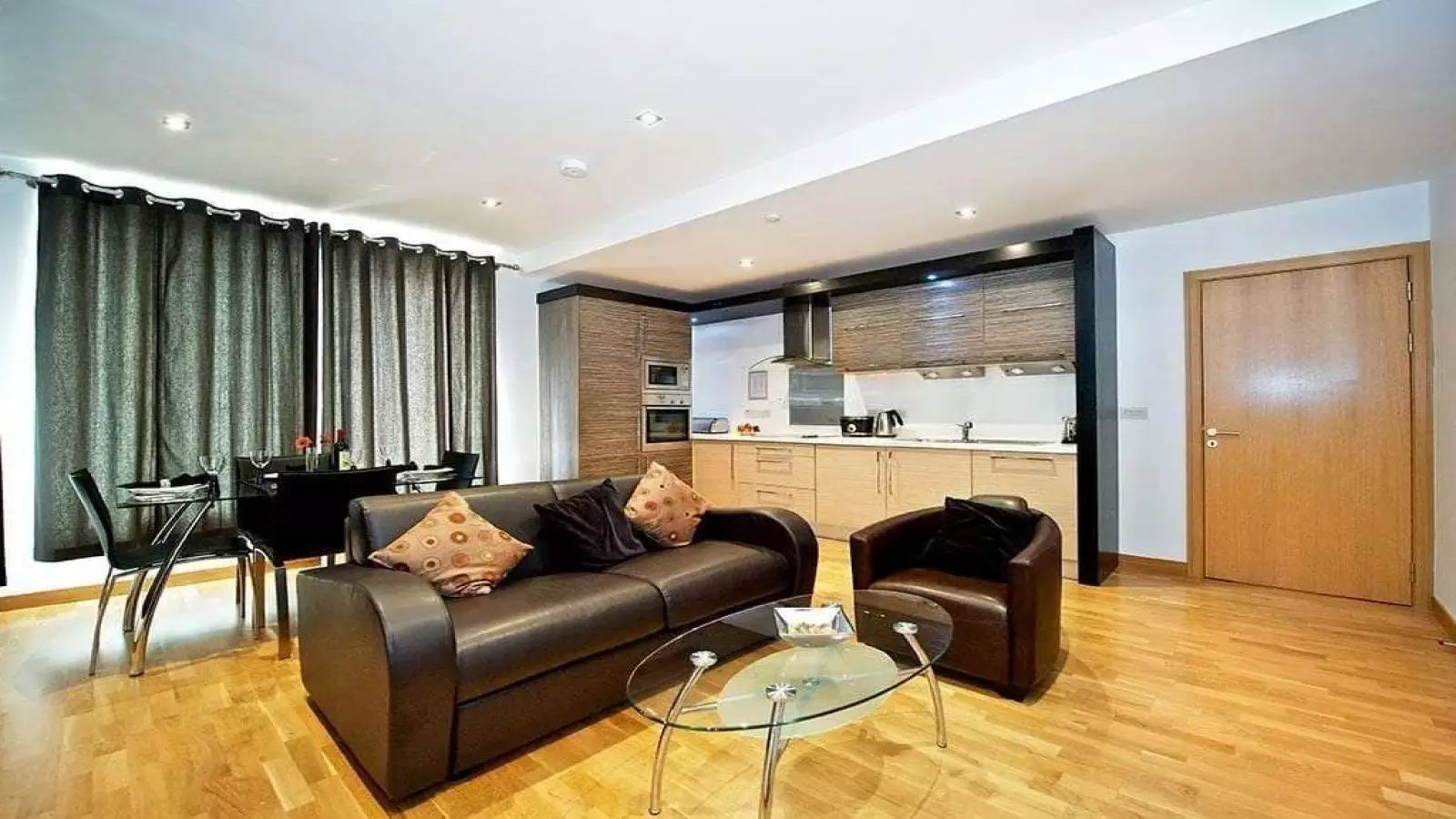 Flat Upper Grove Place in City of Edinburgh
