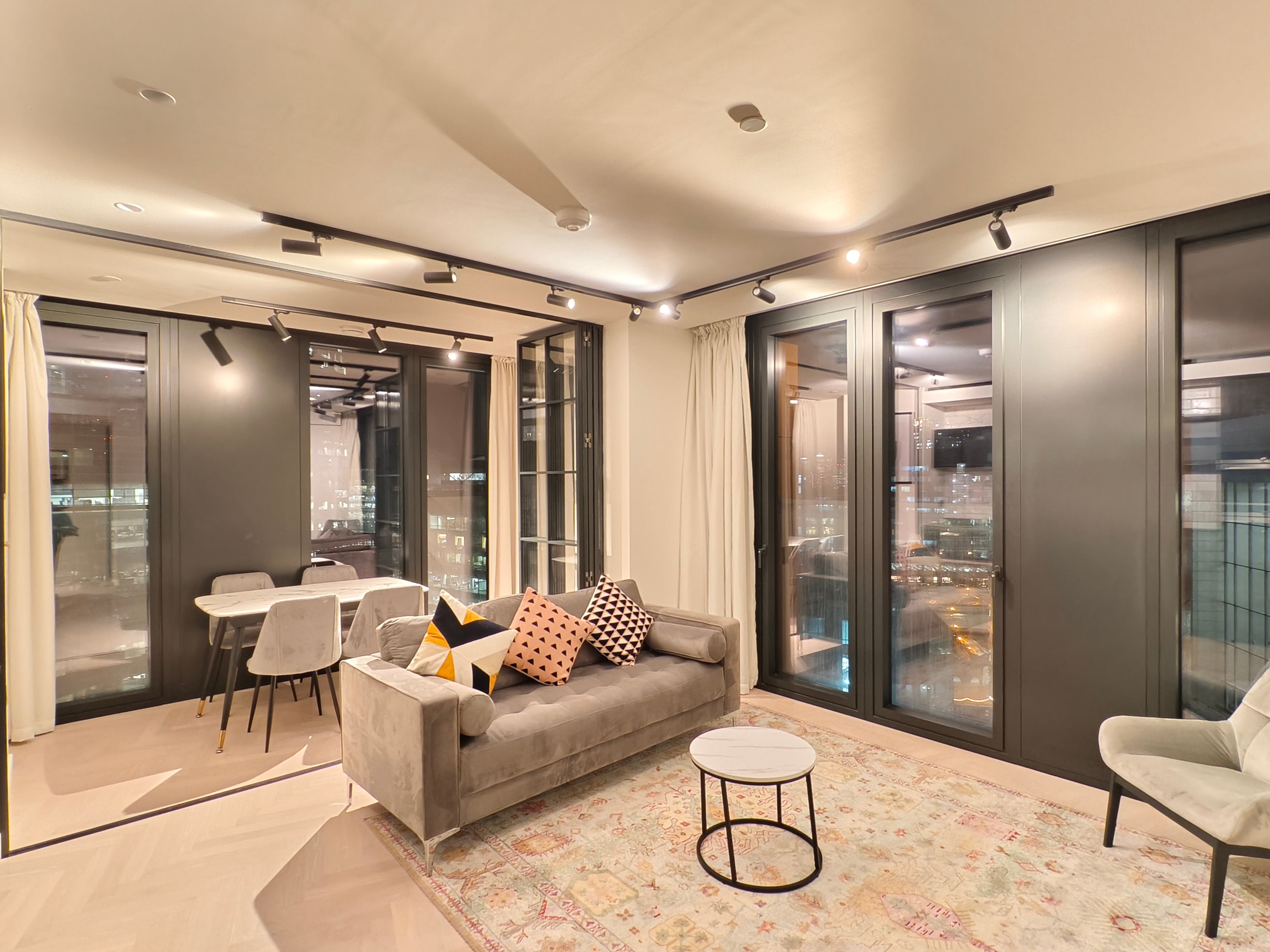 Flat Earl Street in Greater London