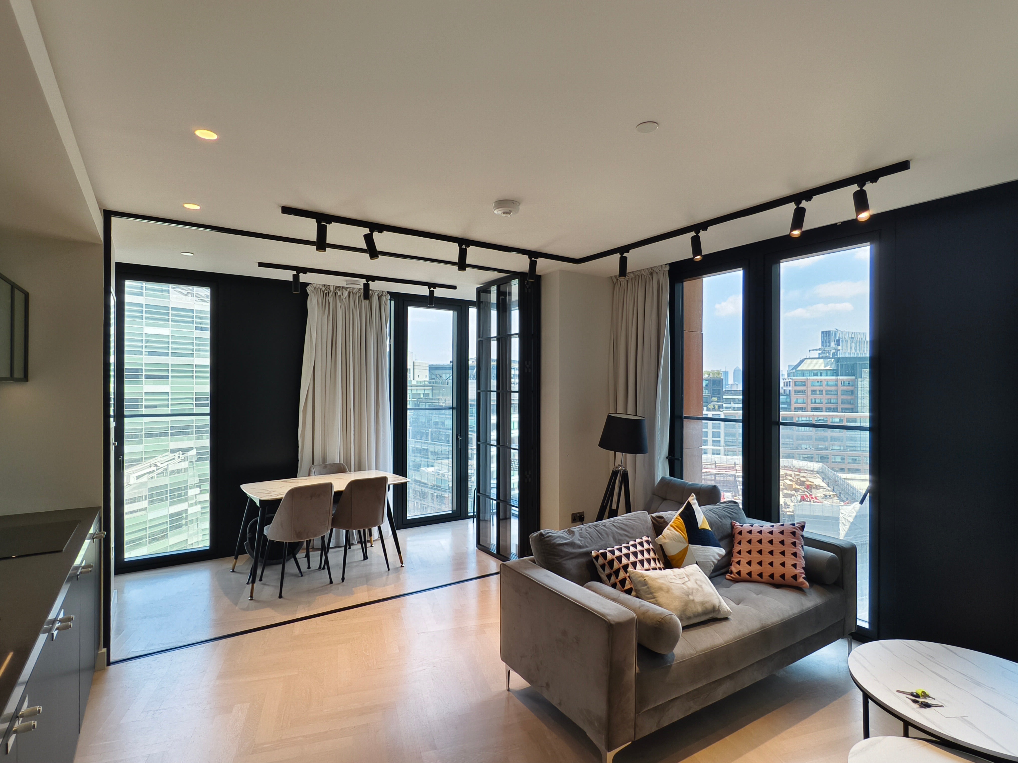Flat Earl Street in Greater London