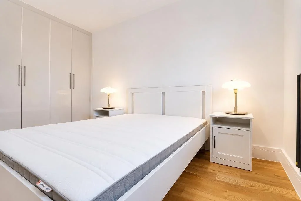Flat Eaton Road in Greater London