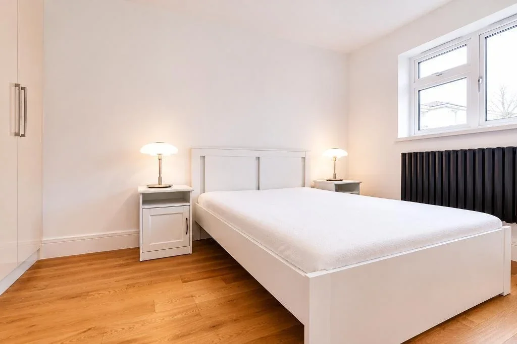 Flat Eaton Road in Greater London
