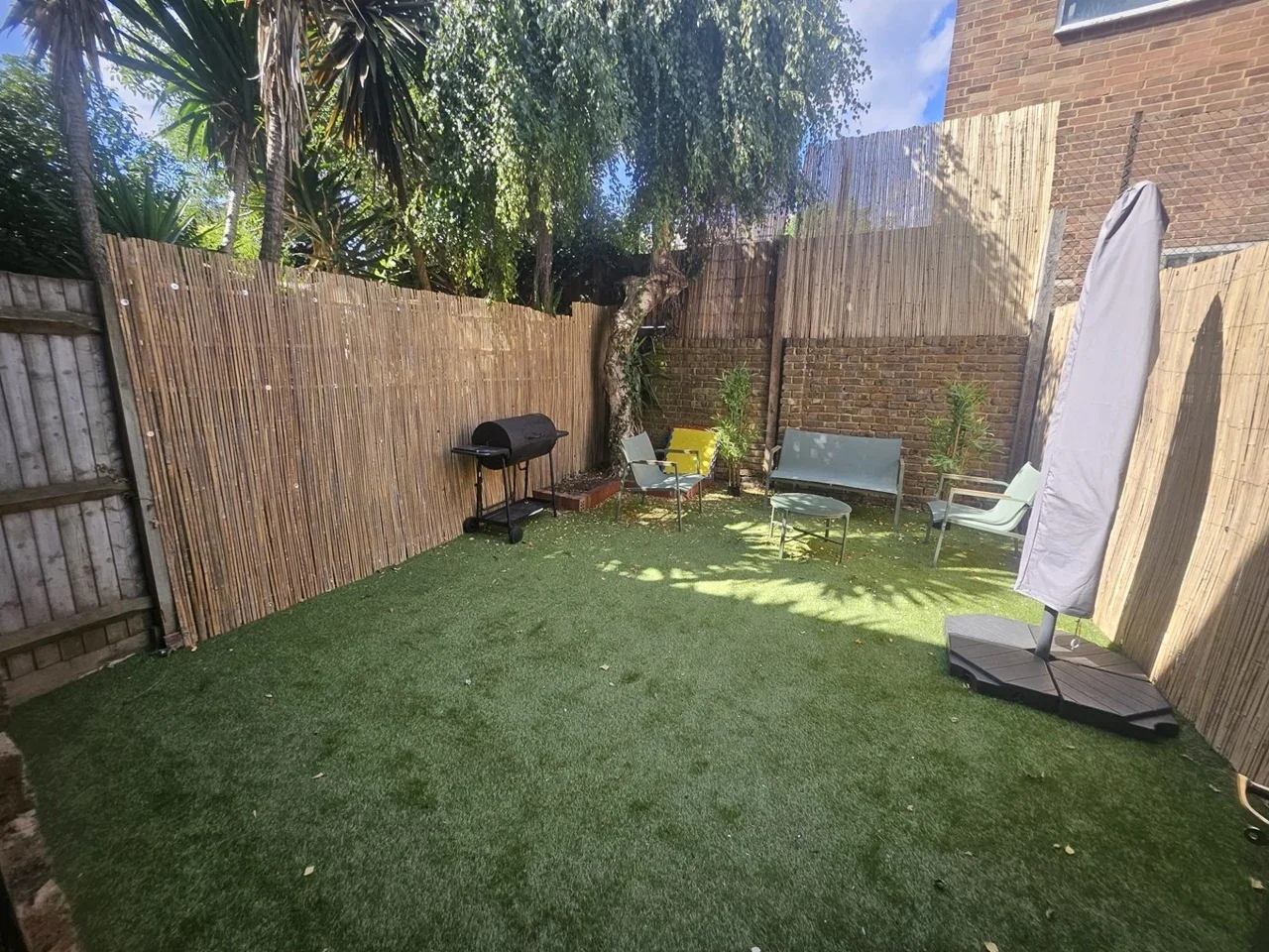 House Haldane Road in Greater London