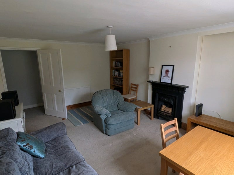 Flat Cotham Road in Bristol