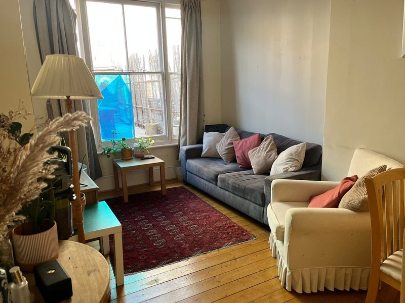 Room Junction Road in Greater London