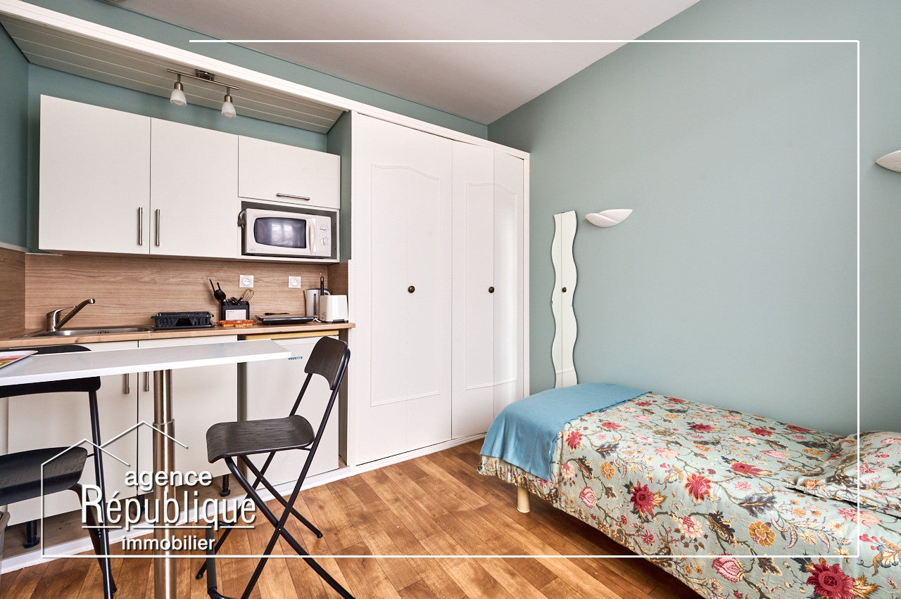 Room Rue Thurot in Nuits-Saint-Georges