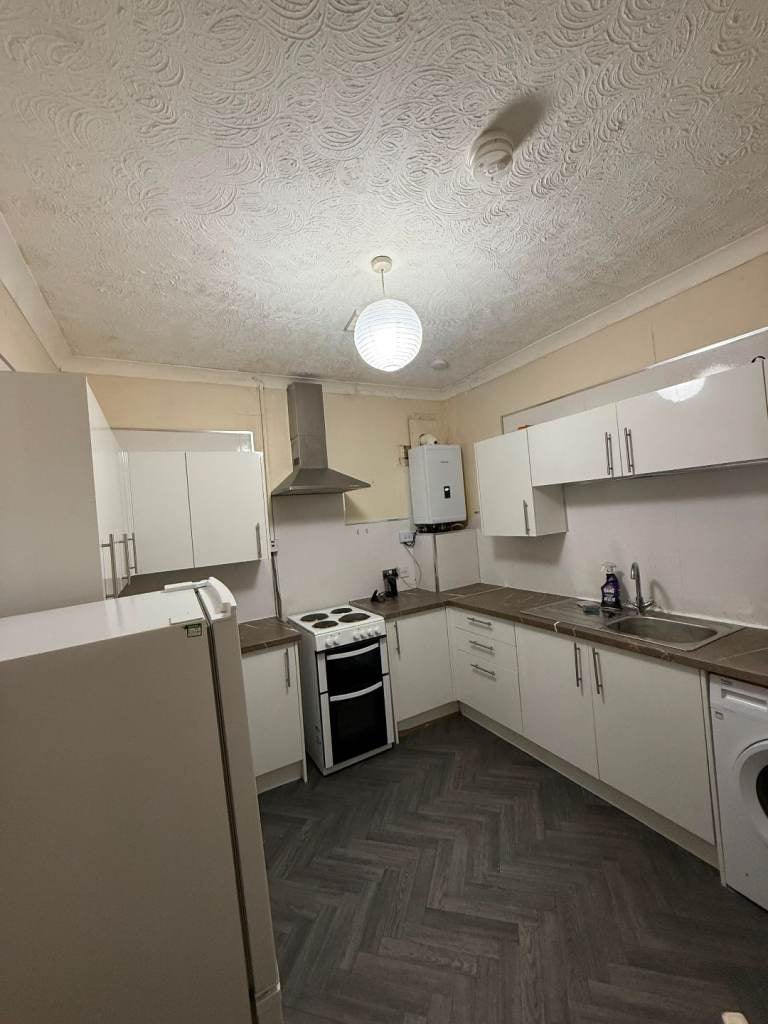 Room Doune Gardens Lane in Glasgow