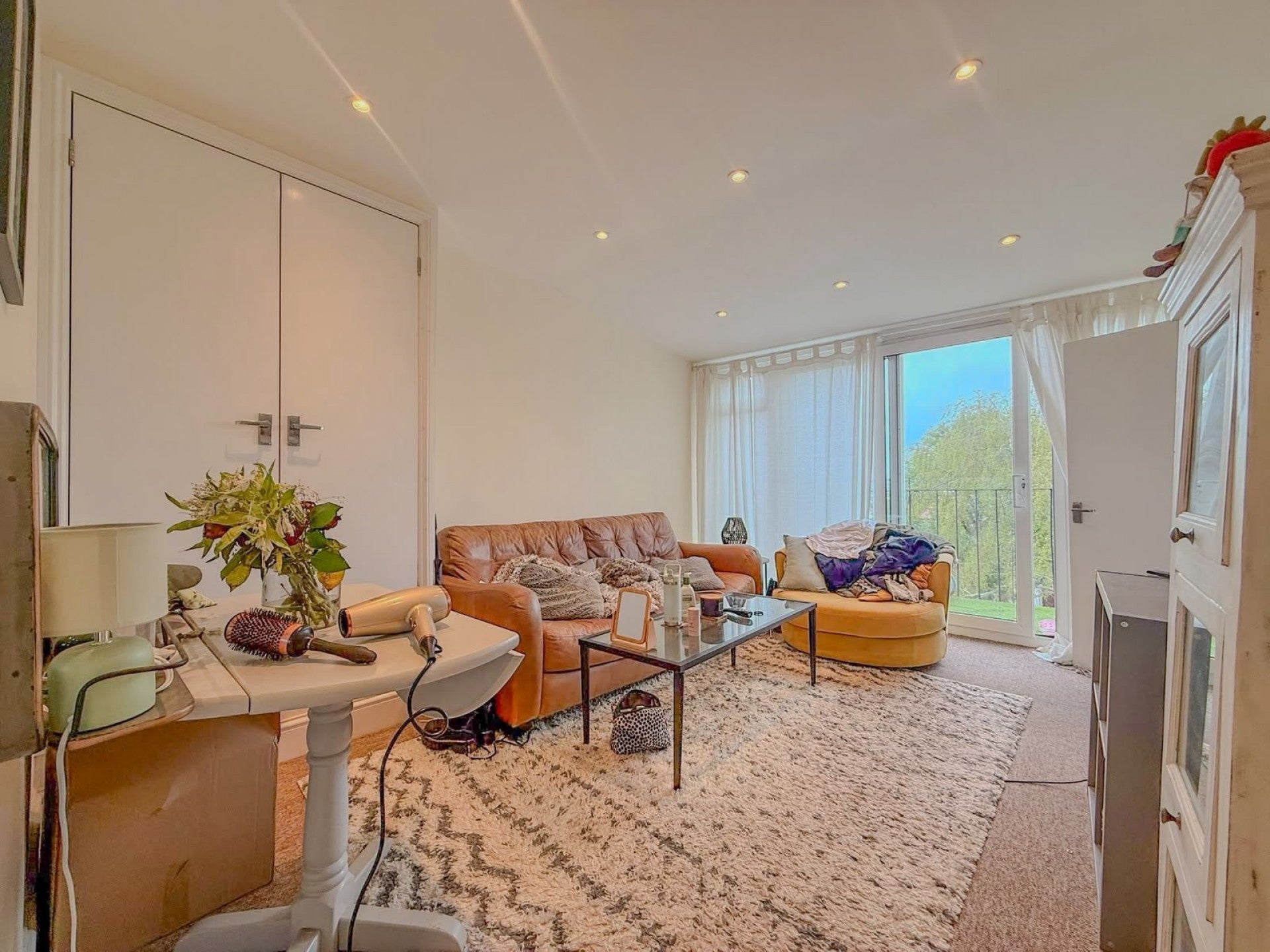 Flat Coldharbour Road in Bristol