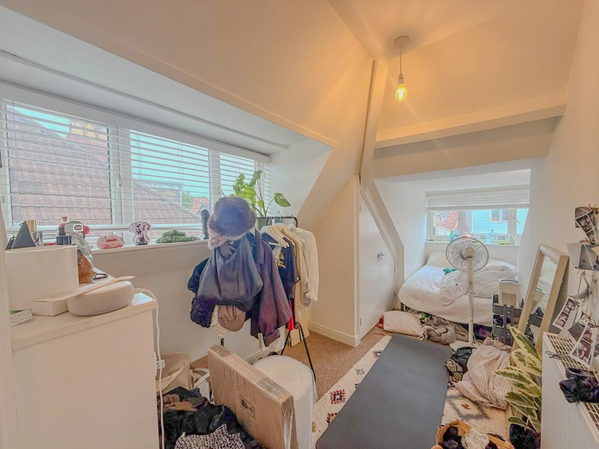 Flat Coldharbour Road in Bristol
