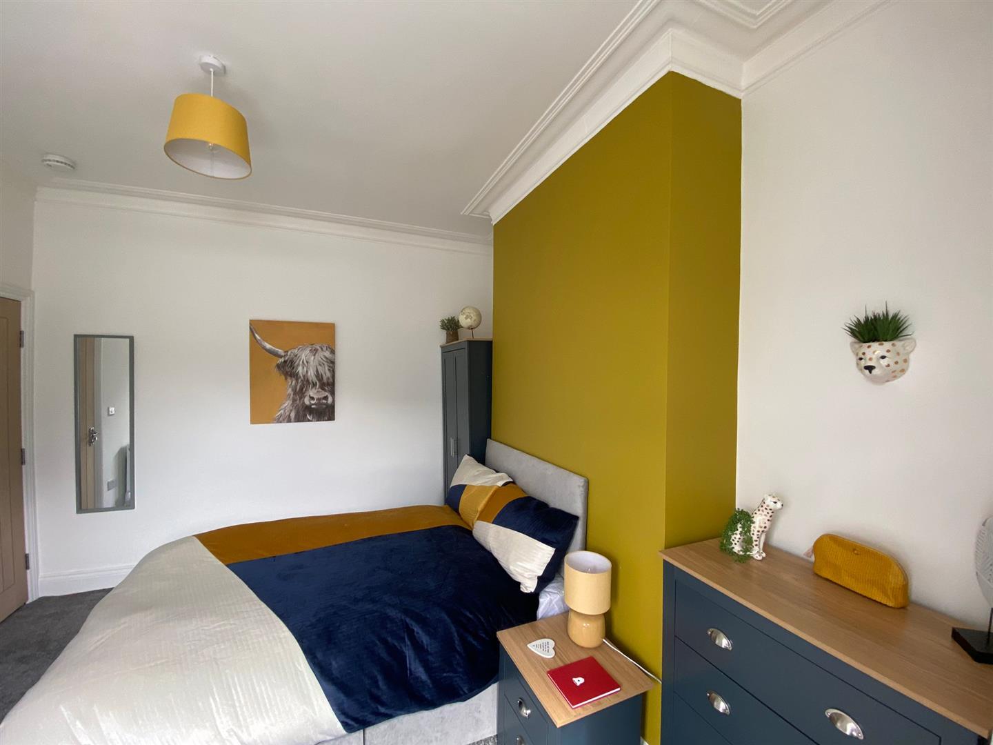 Room Coal Clough Lane in Burnley