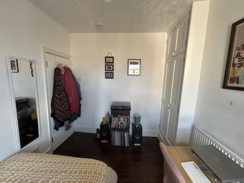 Room Fenham Road in Greater London