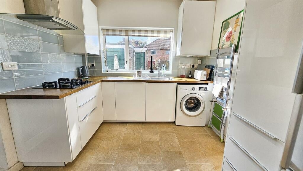 House Gifford Close in Leicester